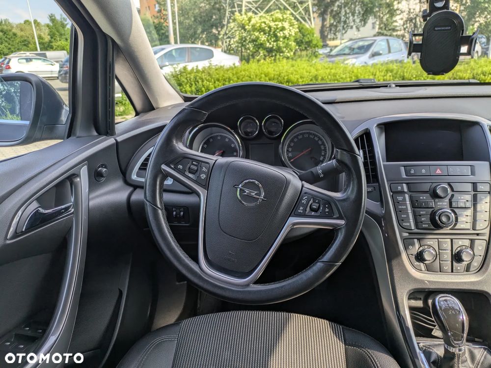 Opel Astra 1.4 T Cosmo - 9