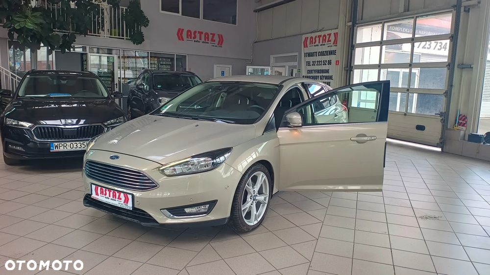 Ford Focus - 25