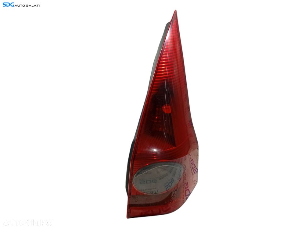 Stop Lampa Tripla Dreapta Renault Megane 2 Break Combi 2002 - 2008 (Fara Soclu) Cod 8200142683 [LR0768] - 2
