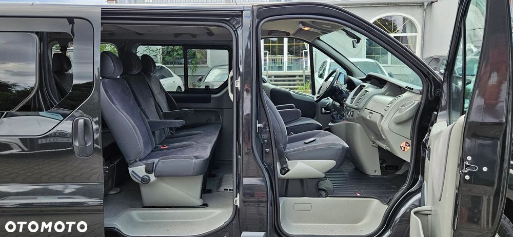 Renault Trafic 2.0 dCi 115 FAP Passenger Black Edition - 16