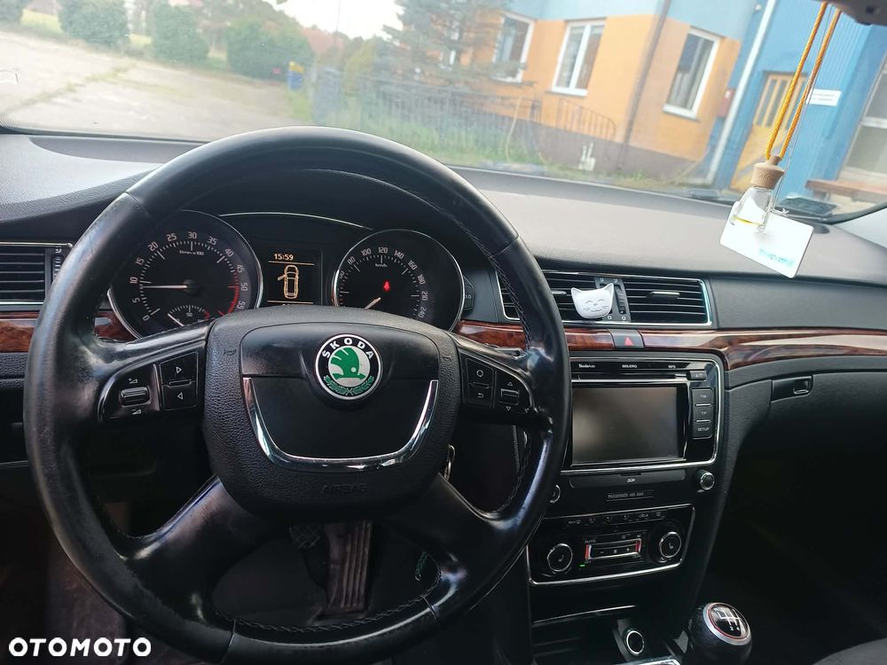 Skoda Superb 2.0 TDI Ambition - 9