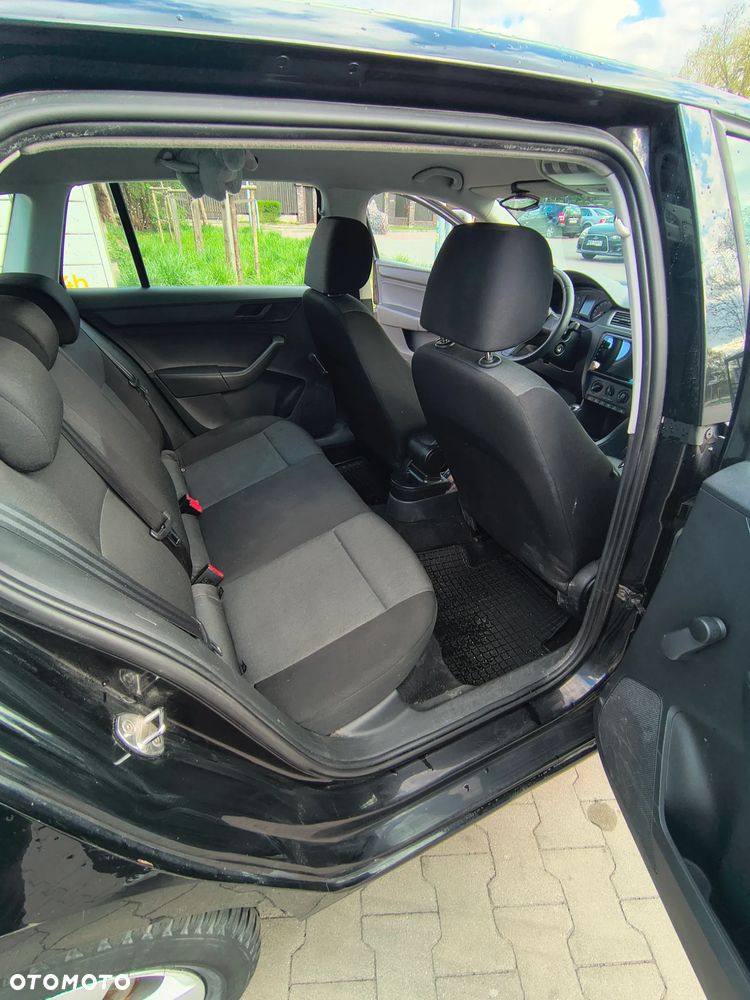Skoda RAPID 1.2 TSI Active Max - 10