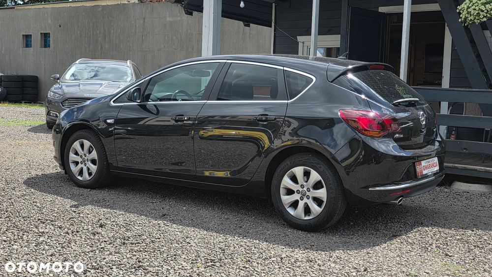 Opel Astra 1.4 T Cosmo EU6 - 4
