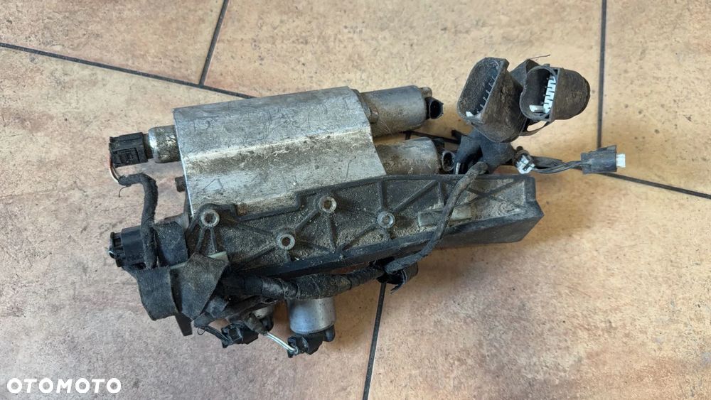 BMW E60 E61 POMPA ZAWIESZENIA DYNAMIC DRIVE 6760840 - 1