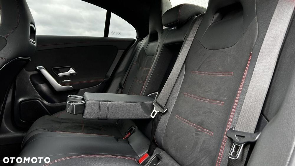 Mercedes-Benz CLA 200 mHEV AMG Line 7G-DCT - 28