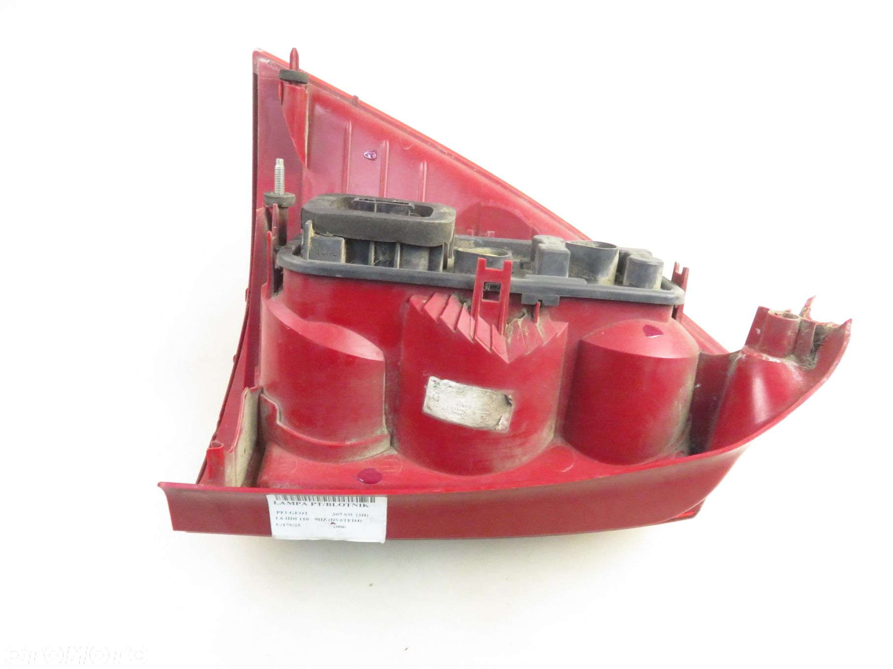 LAMPA PRAWA TYLNA PEUGEOT 307 SW KOMBI 6PIN - 2