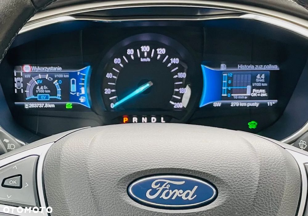 Ford Mondeo Vignale 2.0 Hybrid - 12