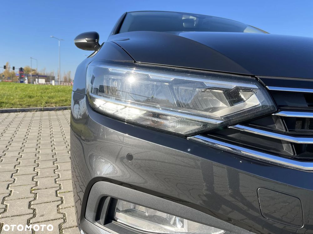 Volkswagen Passat - 23