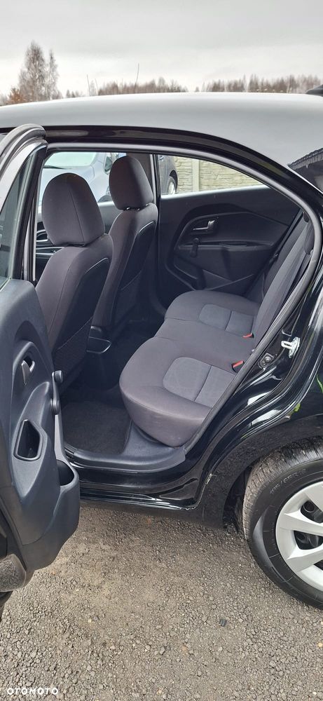 Kia Rio - 27