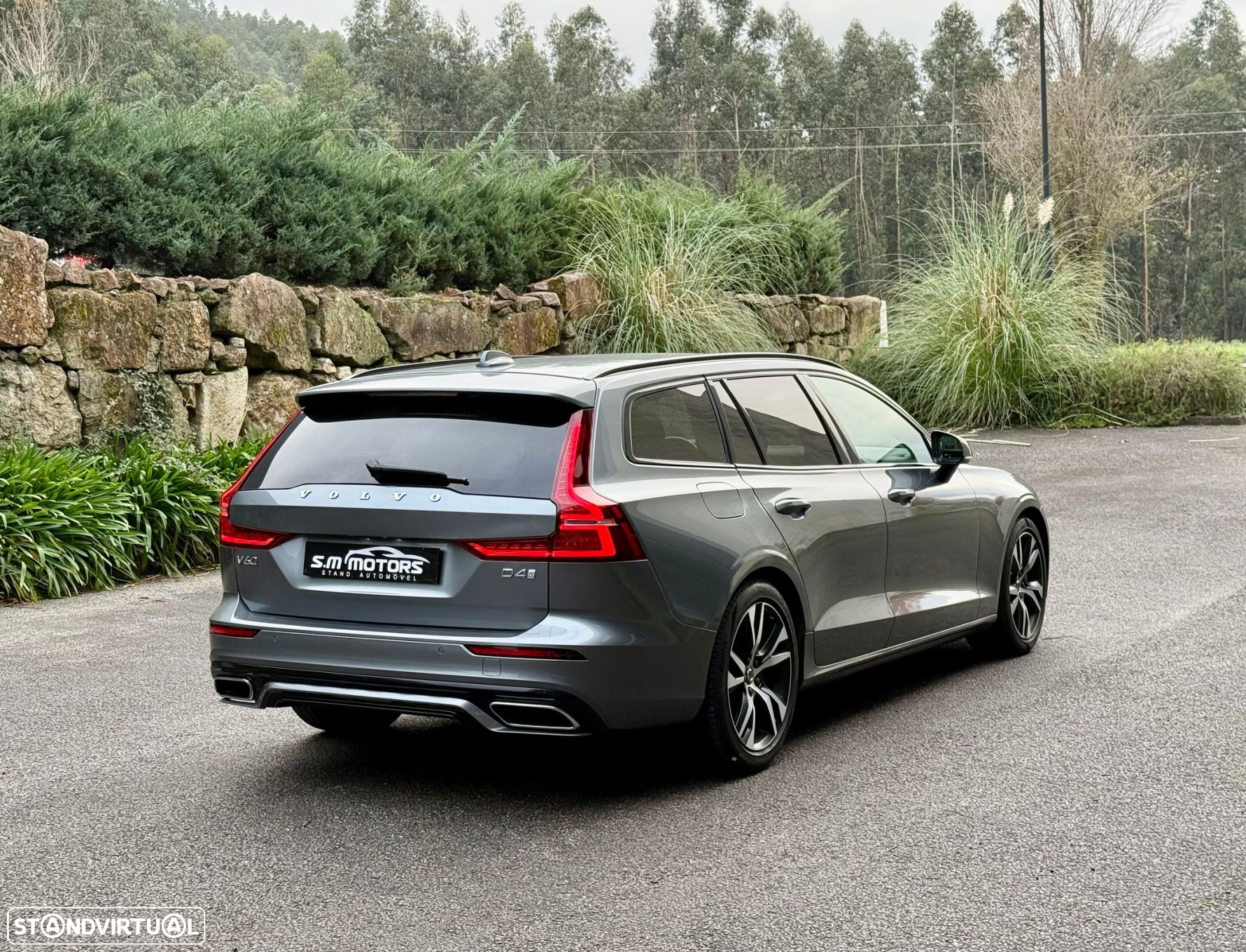 Volvo V60 2.0 D4 R-Design Geartronic - 3
