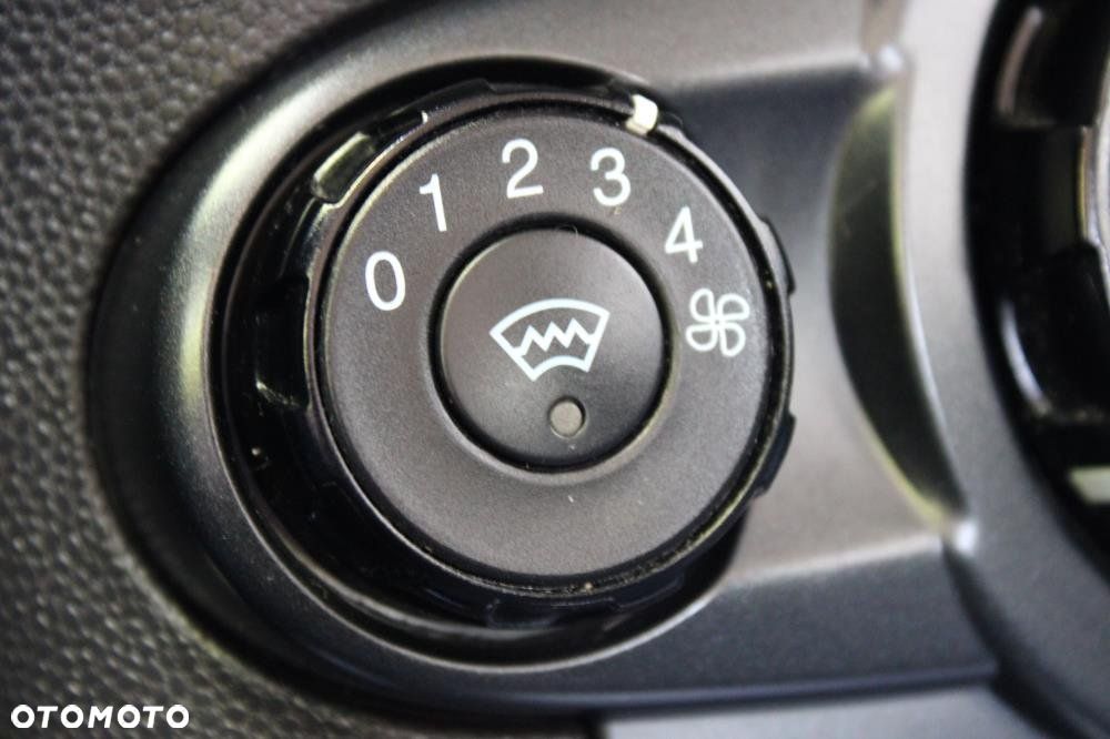 Ford Fiesta - 17