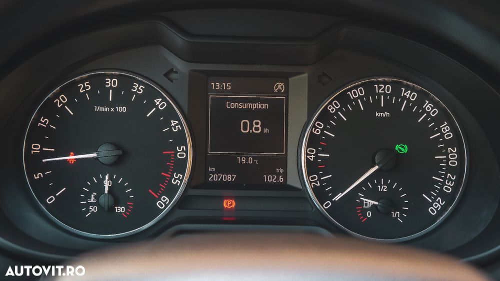 Skoda Octavia 2.0 TDI ELEGANCE DSG - 11