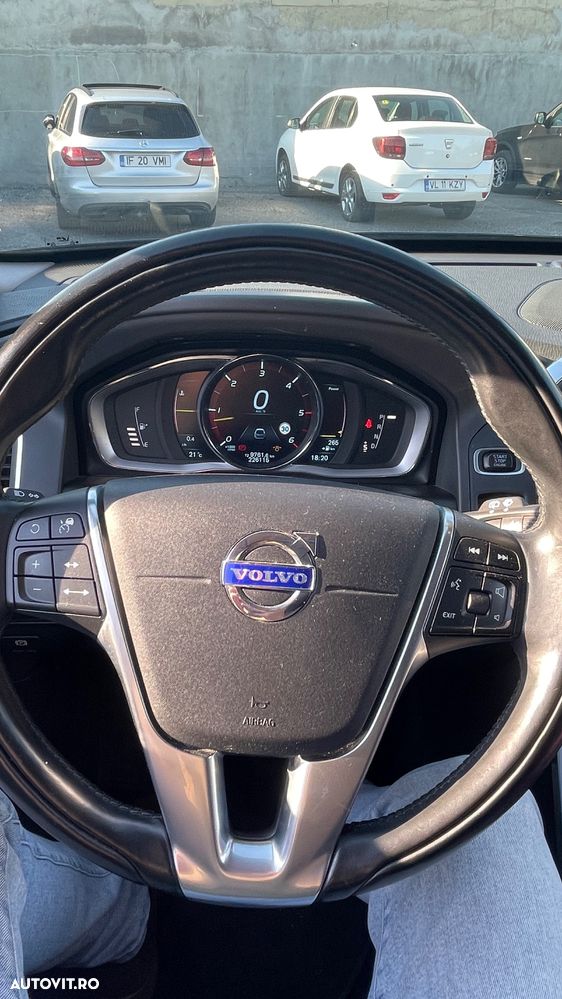 Volvo XC 60 D4 AWD Geartronic Summum - 16
