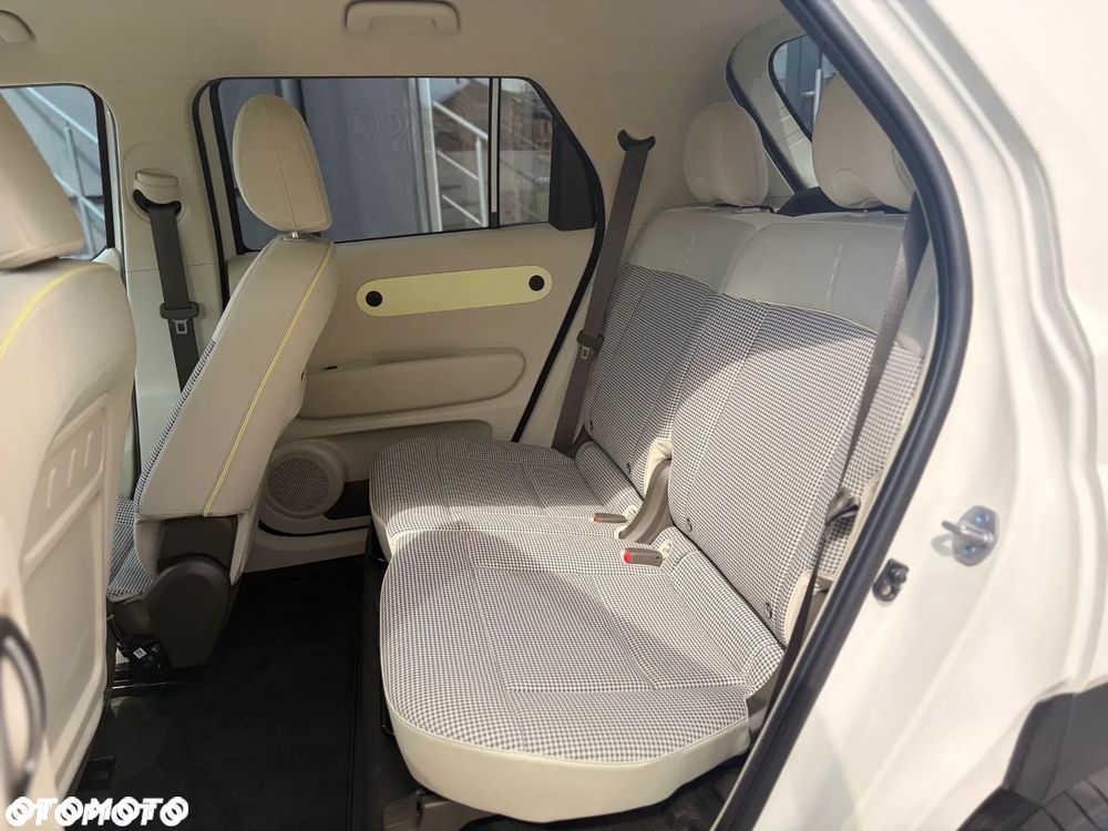 Hyundai Inster - 11