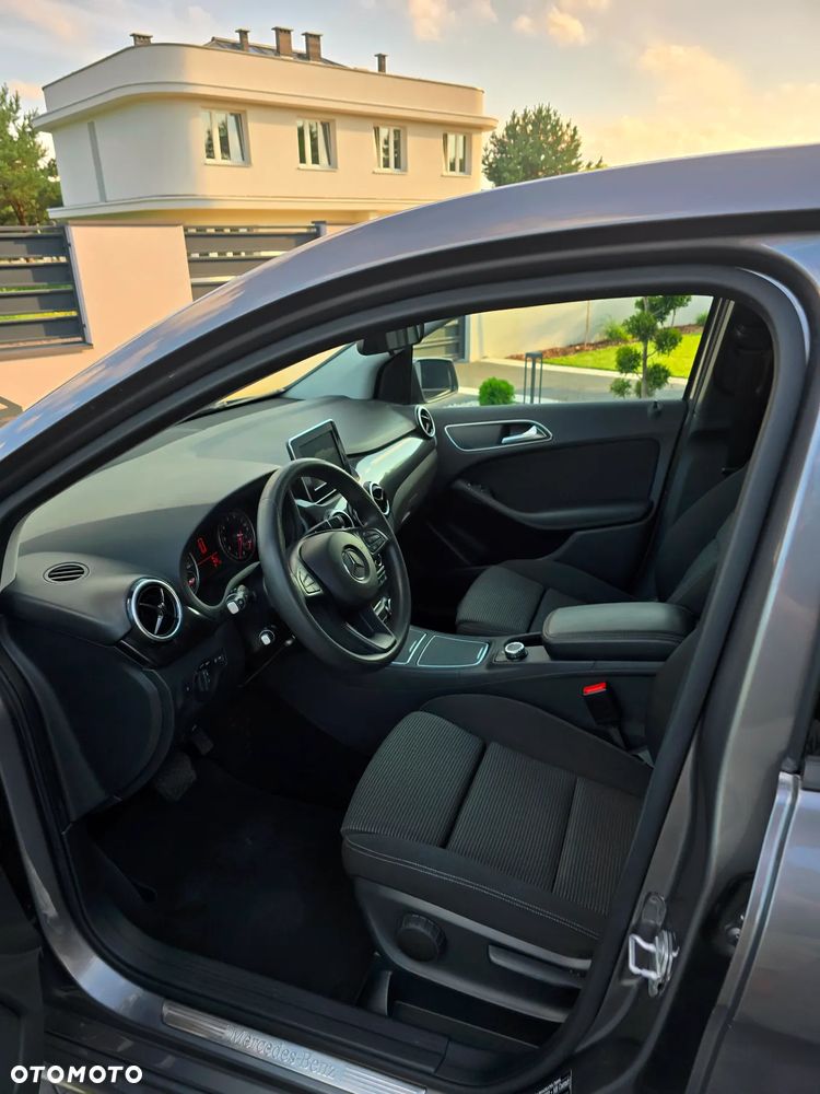 Mercedes-Benz Klasa B 250 7G-DCT Edition - 13