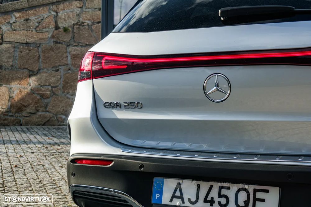 Mercedes-Benz EQA 250 AMG Line - 17