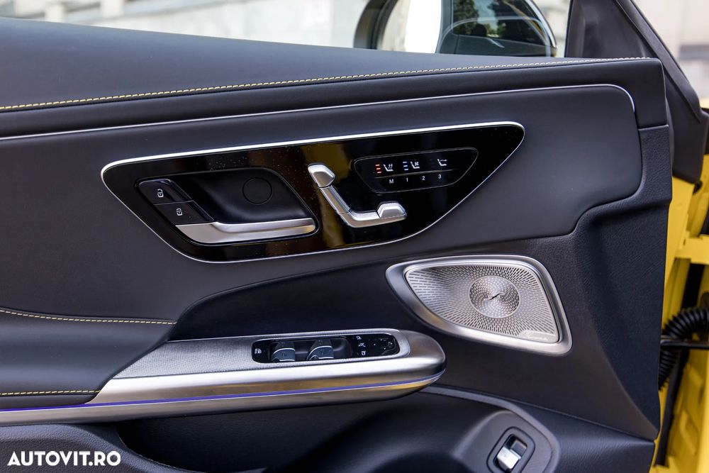 Mercedes-Benz CLE Mercedes-AMG 53 4M+ Cabrio AMG S.SHIFT TCT 9G - 24