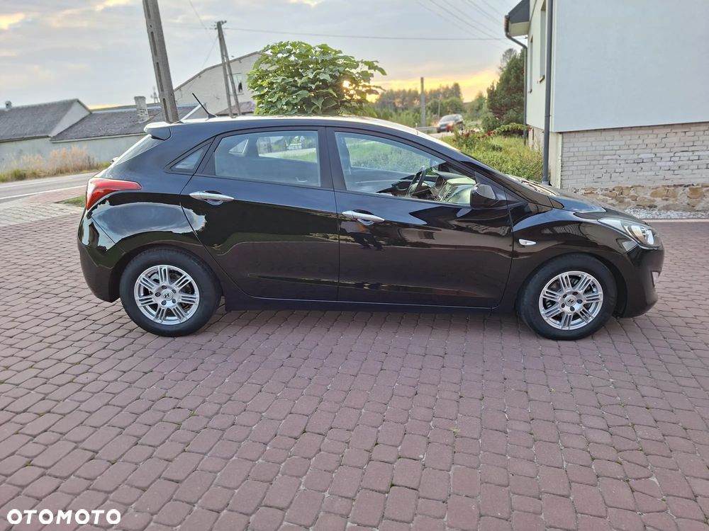 Hyundai i30 1.4 CRDi Comfort - 27