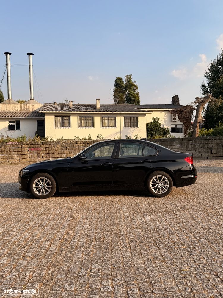 BMW 318 d Auto - 4