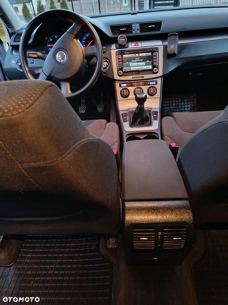 Volkswagen Passat - 7