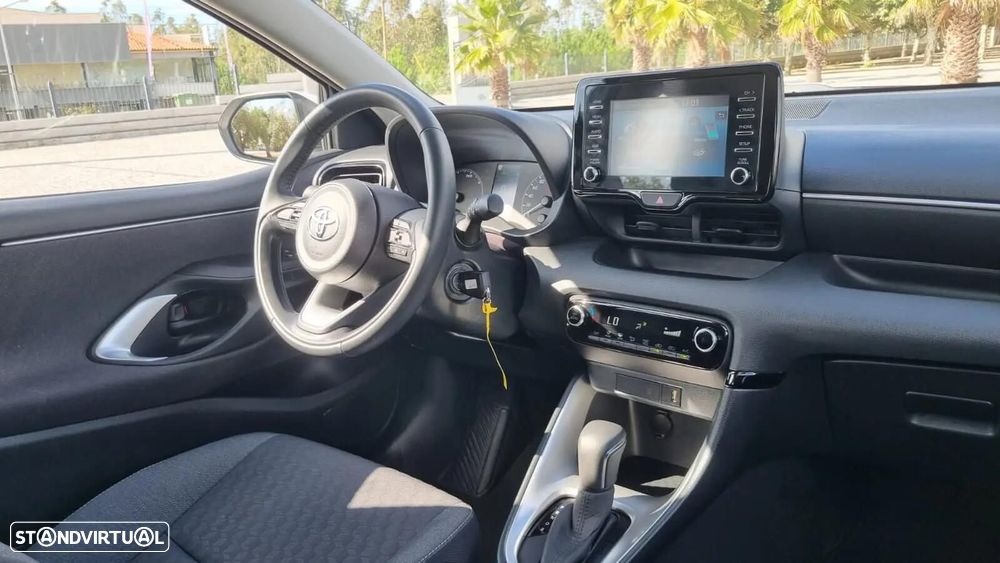 Toyota Yaris - 11
