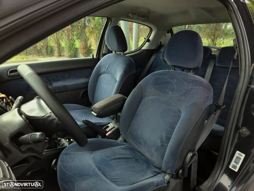 Peugeot 206 1.1 XT - 7