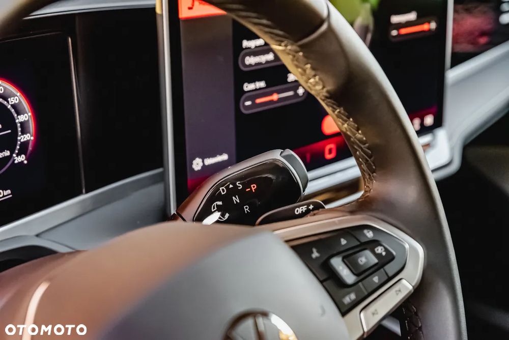 Volkswagen Passat Variant 1.5 TSI OPF DSG Elegance - 26