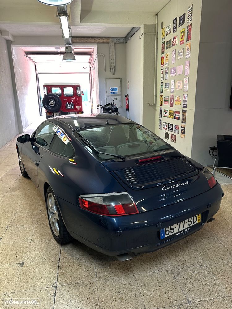 Porsche 911 (996) - 2
