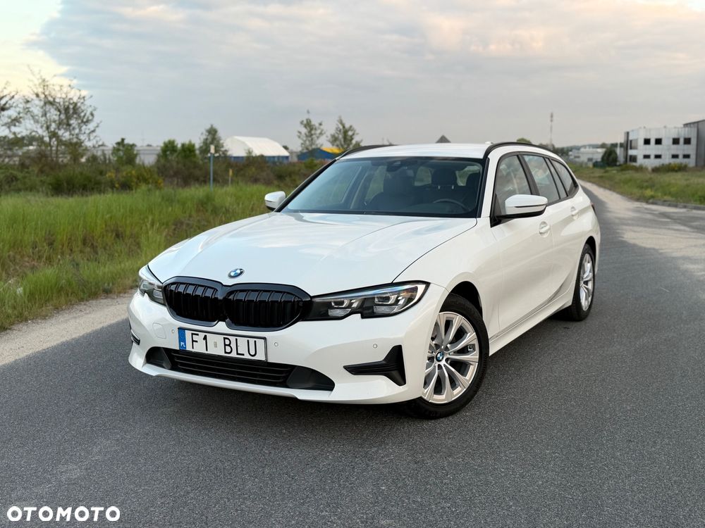BMW Seria 3 320d Sport Line - 24