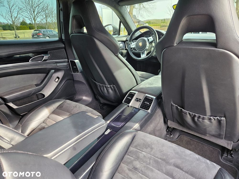 Porsche Panamera - 13