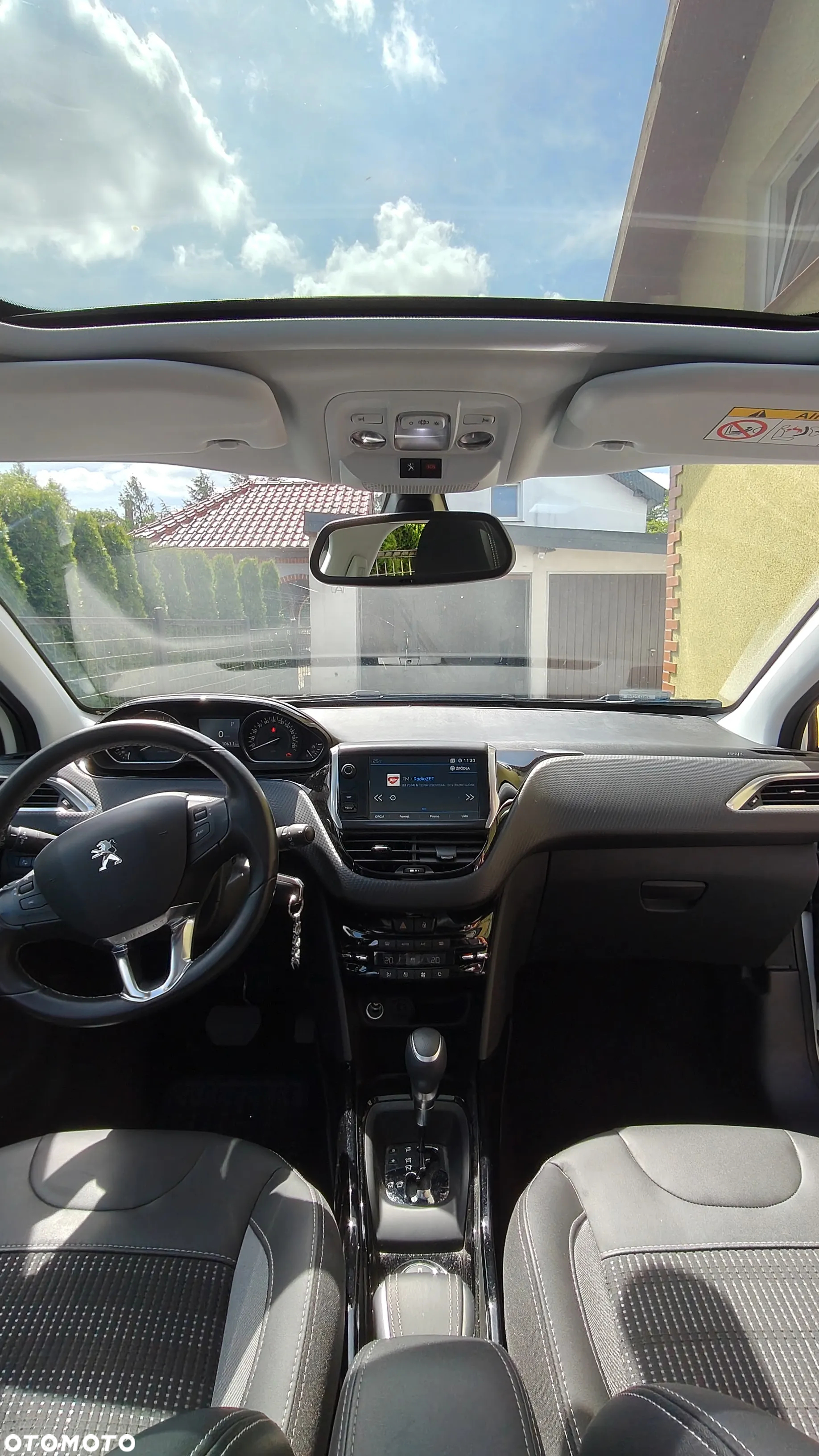 Peugeot 2008 - 8