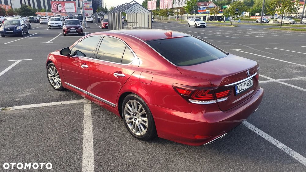 Lexus LS - 3
