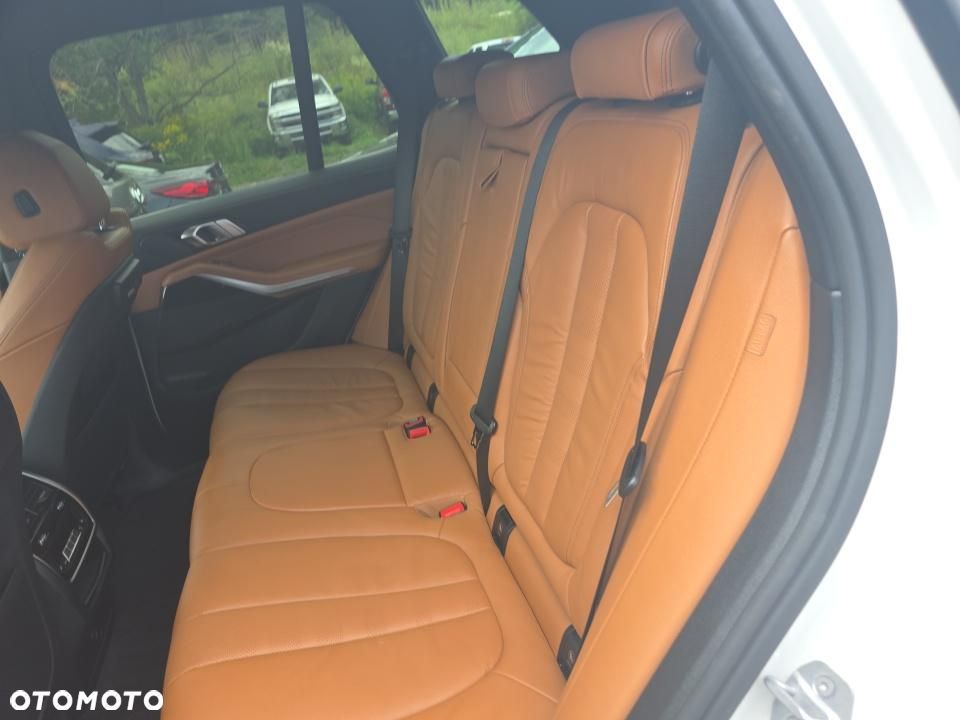 BMW X5 xDrive40i - 10
