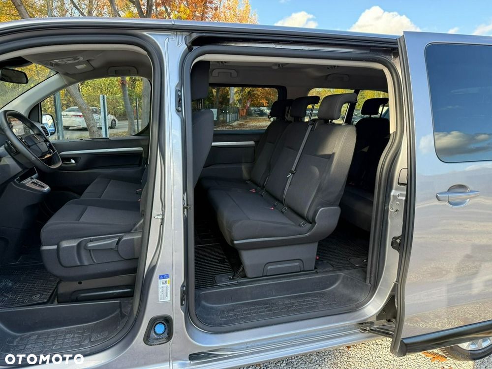 Peugeot Traveller - 16
