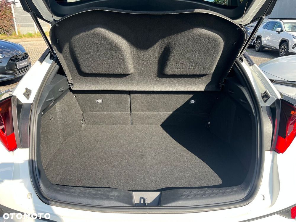 Toyota C-HR 2.0 Hybrid Executive - 32