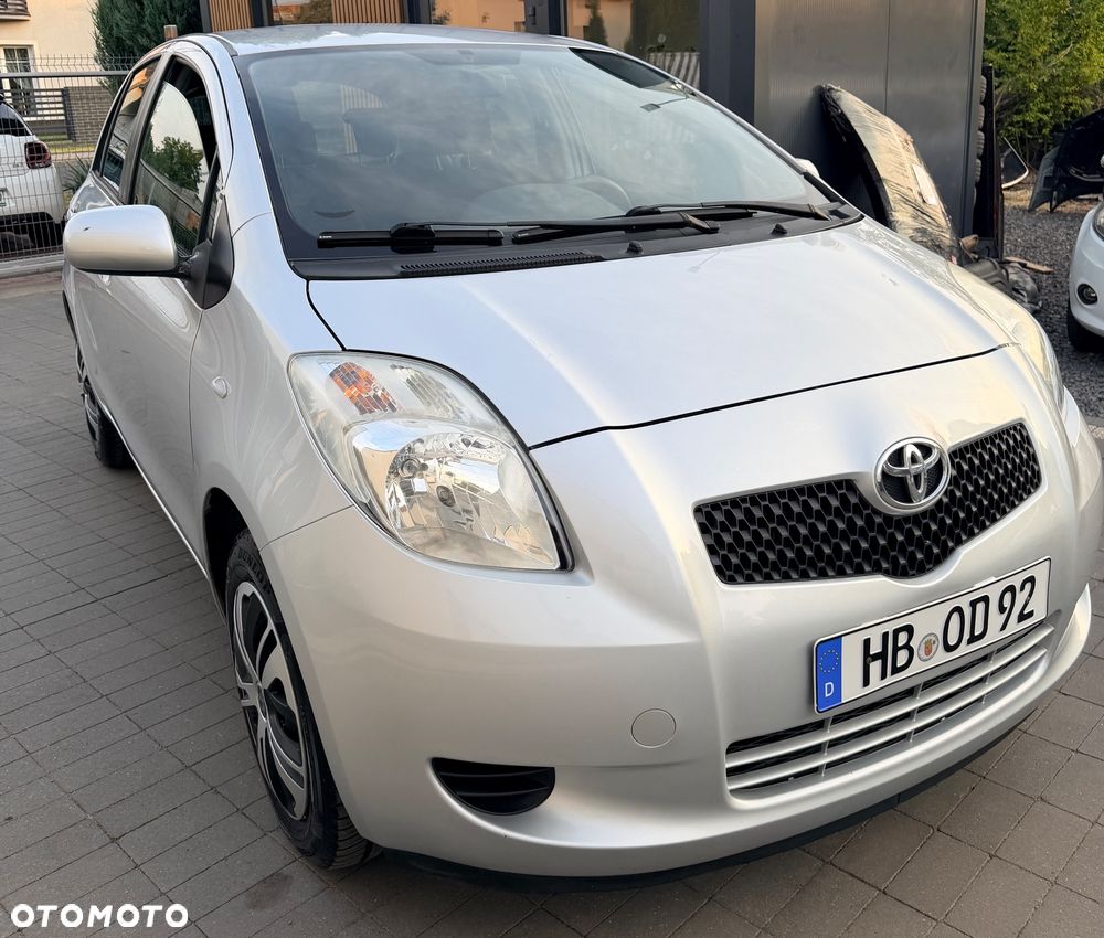 Toyota Yaris 1.3 Luna Hit - 27
