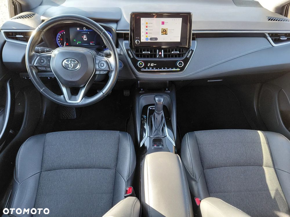 Toyota Corolla 2.0 Hybrid Executive - 17