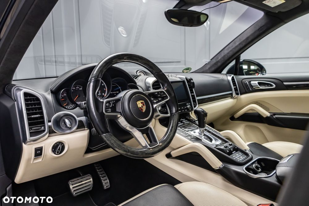 Porsche Cayenne - 9