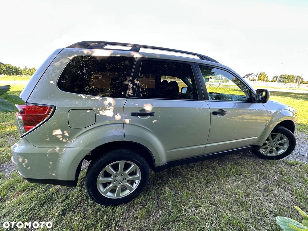 Subaru Forester 2.0 XA TRE - 8