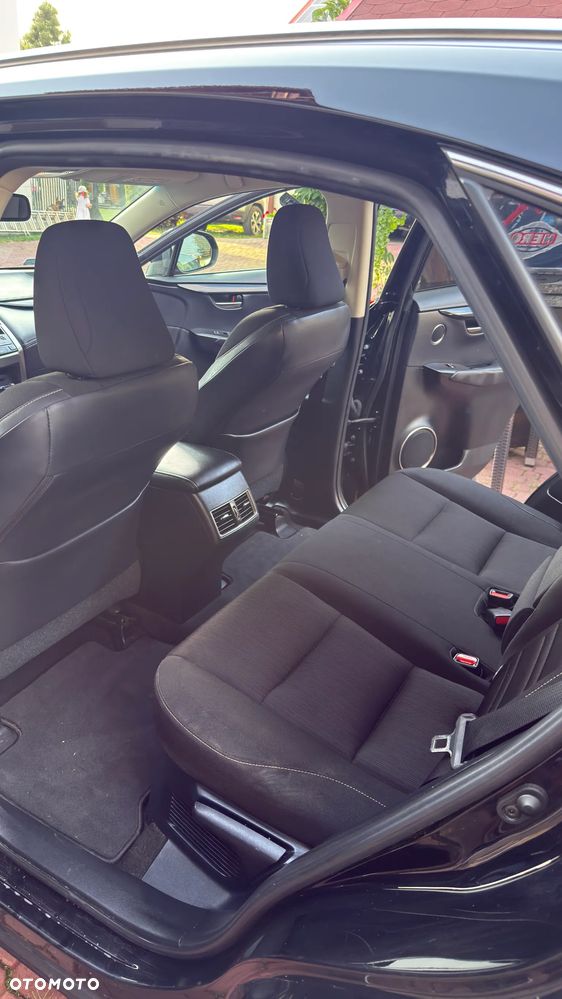 Lexus NX 300h Elegance + Business AWD - 10