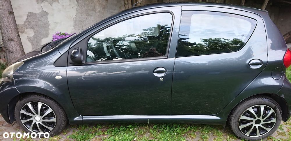 Toyota Aygo City - 3