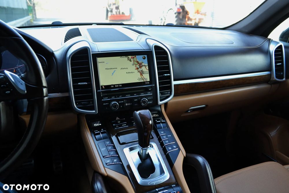 Porsche Cayenne - 13