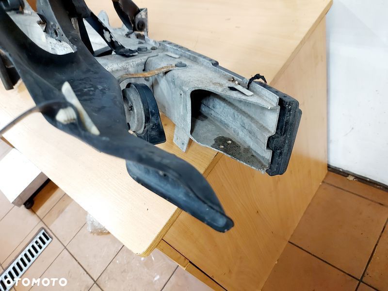 bmw e65 4.4 v8 pas przedni wzmocnienie belka pod spryskiwacze - 12