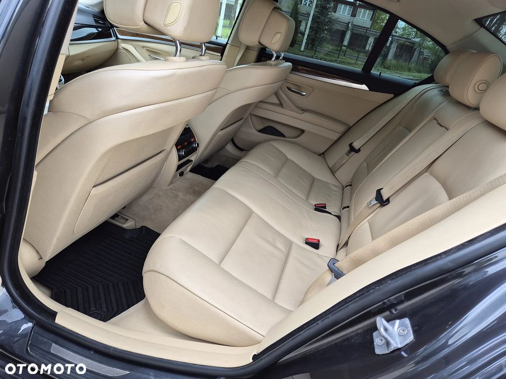 BMW Seria 5 520d - 19