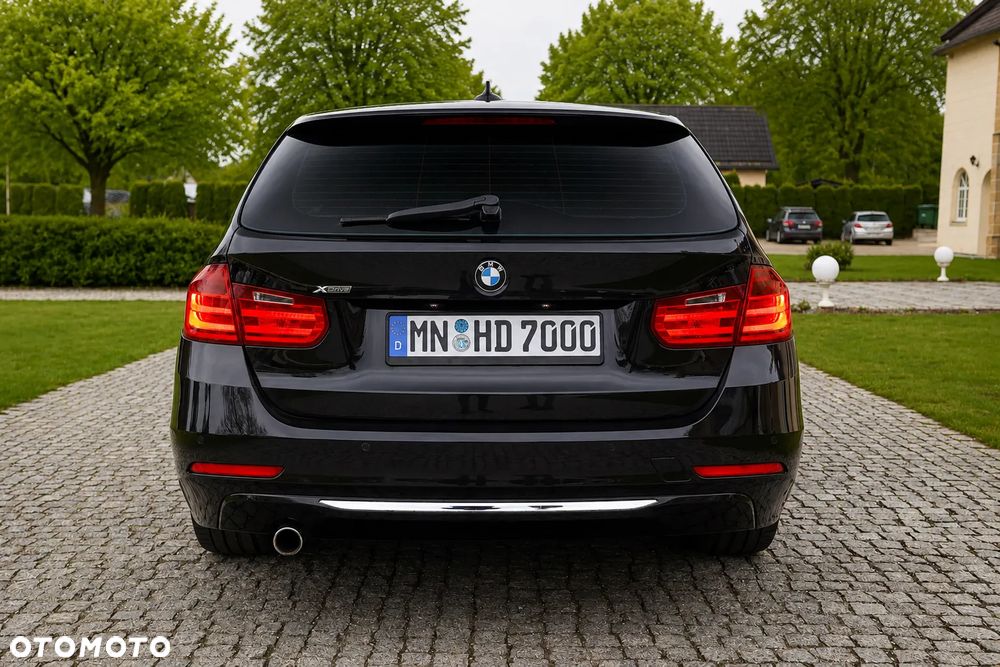 BMW Seria 3 320d Luxury Line - 14