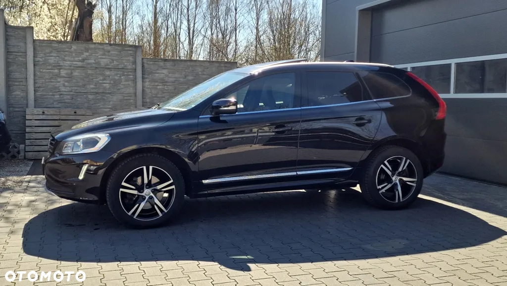 Volvo XC 60 D5 AWD Geartronic Summum - 11
