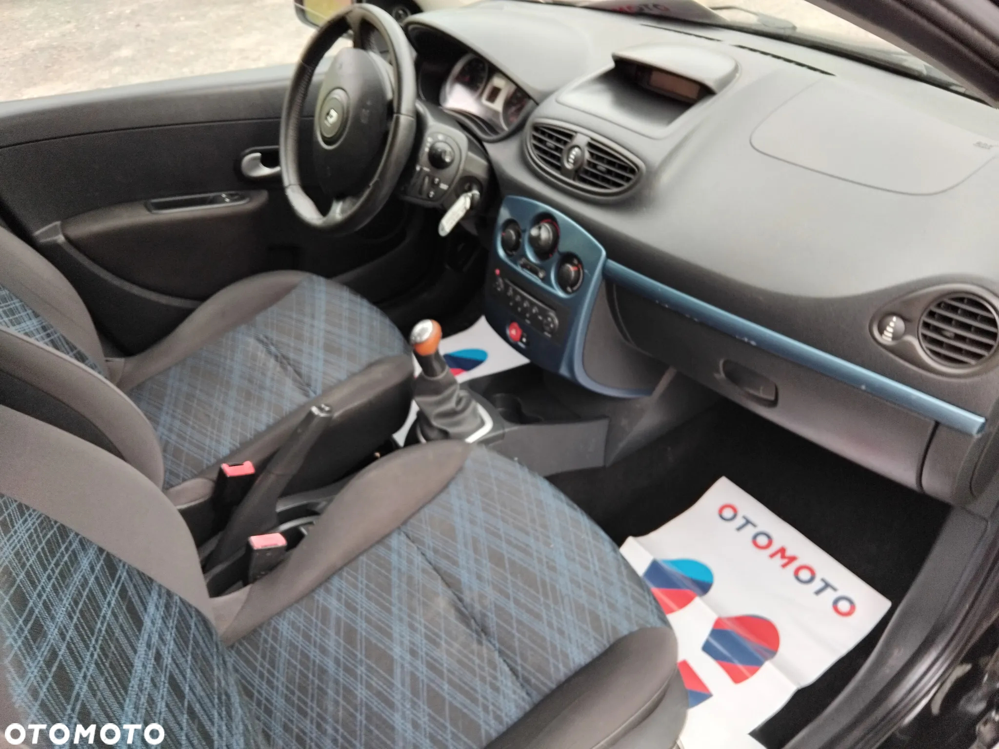 Renault Clio 1.2 16V 75 Expression - 7