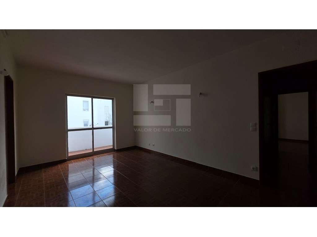 Apartamento T2 com Varanda na Torre - Cascais | Propostas Múltiplas - Grande imagem: 4/22