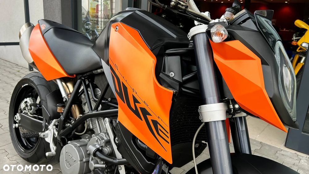 KTM Super Duke - 1