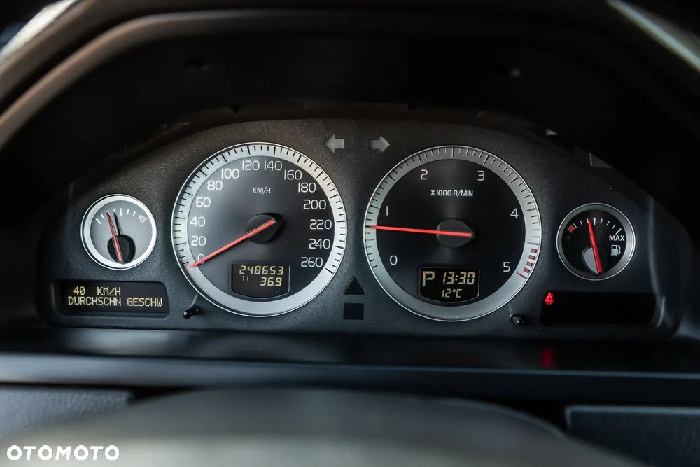 Volvo XC 90 D5 AWD R-Design - 19